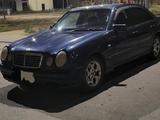 Mercedes-Benz E 230 1996 годаfor2 300 000 тг. в Караганда – фото 3