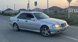 Mercedes-Benz C 32 AMG 1996 года за 2 400 000 тг. в Атырау – фото 2