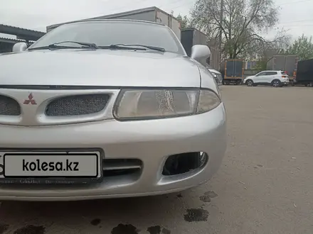 Mitsubishi Carisma 1996 года за 1 200 000 тг. в Алматы – фото 9