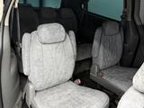 Chrysler Town and Country 2005 года за 4 000 000 тг. в Кокшетау – фото 4