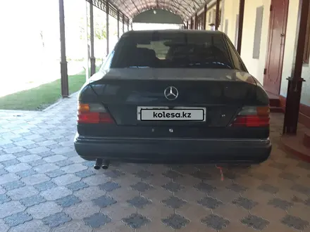 Mercedes-Benz E 220 1993 года за 2 000 300 тг. в Туркестан – фото 3