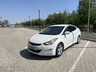 Hyundai Elantra, 2012