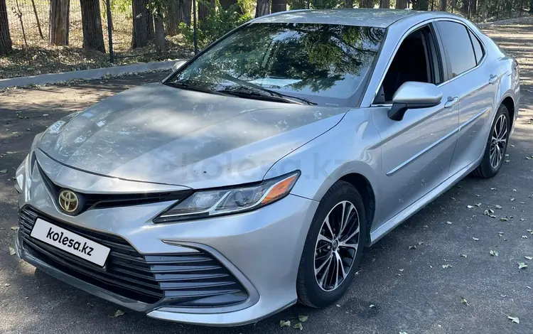 Toyota Camry 2021 года за 9 793 800 тг. в Алматы