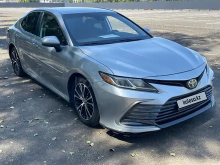 Toyota Camry 2021 года за 9 793 800 тг. в Алматы – фото 3