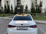 Lexus ES 250 2018 годаfor18 900 000 тг. в Астана