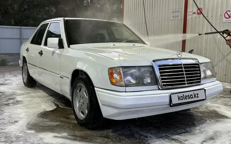 Mercedes-Benz E 230 1992 года за 1 300 000 тг. в Караганда