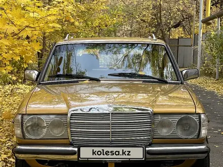 Mercedes-Benz E 230 1982 года за 4 900 000 тг. в Алматы – фото 4