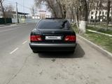 Mercedes-Benz E 320 1999 года за 3 100 000 тг. в Алматы – фото 4