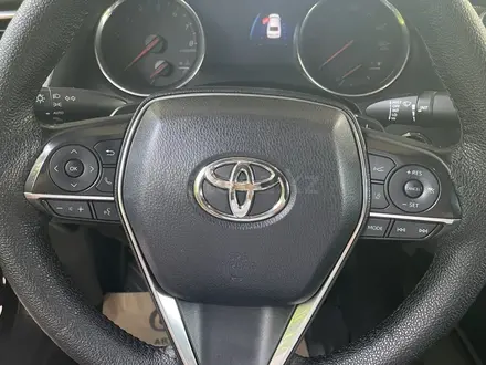 Toyota Camry 2018 года за 12 200 000 тг. в Шымкент – фото 5