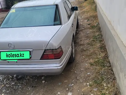 Mercedes-Benz E 220 1994 года за 2 600 000 тг. в Туркестан – фото 6