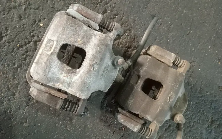 Суппорт передний Nissan Avenir за 15 000 тг. в Алматы