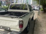 Toyota Hilux 2004 года за 2 900 000 тг. в Алматы – фото 4