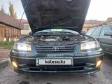 Toyota Camry 1998 года за 3 900 000 тг. в Сарканд – фото 2