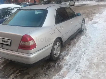 Mercedes-Benz C 220 1993 года за 1 000 000 тг. в Астана