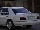 Mercedes-Benz E 320 1994 года за 2 300 000 тг. в Алматы – фото 2