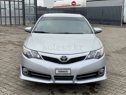 Toyota Camry 2014 года за 5 200 000 тг. в Уральск – фото 2