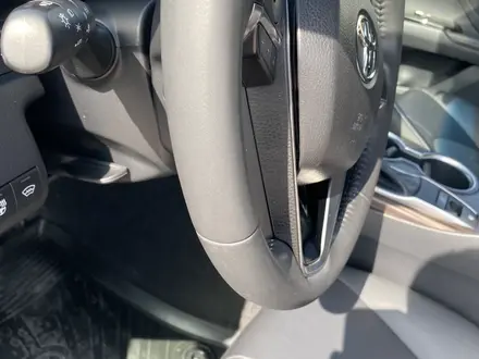 Toyota Camry 2018 года за 14 300 000 тг. в Экибастуз – фото 32