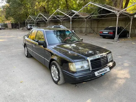 Mercedes-Benz E 230 1992 года за 1 300 000 тг. в Тараз