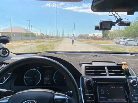 Toyota Camry 2015 года за 6 000 000 тг. в Атырау – фото 5