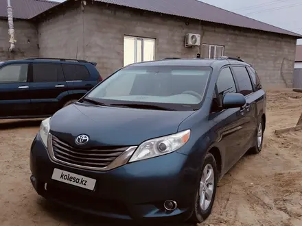 Toyota Sienna 2014 года за 6 500 000 тг. в Атырау