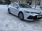 Toyota Camry 2021 годаfor13 400 000 тг. в Астана – фото 2