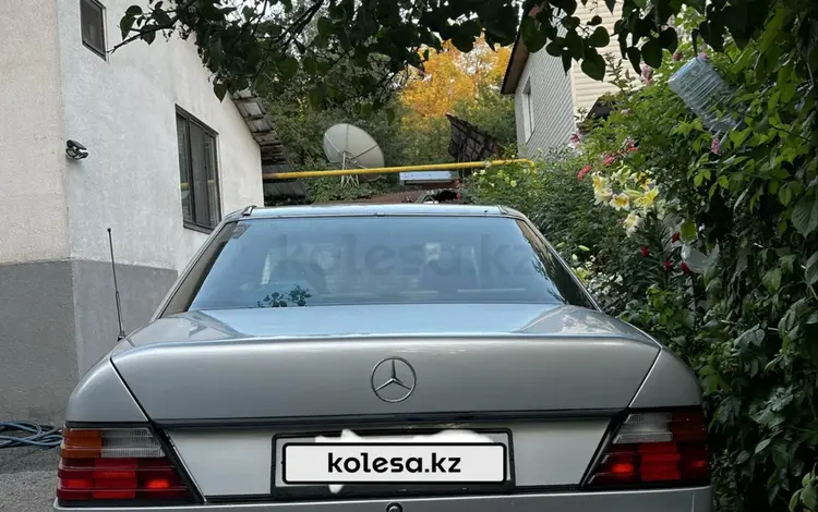 Mercedes-Benz E 300 1992 годаүшін1 950 000 тг. в Алматы