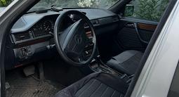 Mercedes-Benz E 300 1992 года за 1 950 000 тг. в Алматы – фото 4