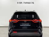 Toyota RAV4 2019 года за 18 900 000 тг. в Астана – фото 4