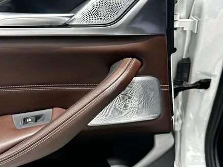 BMW 540 2017 года за 19 500 000 тг. в Шымкент – фото 12