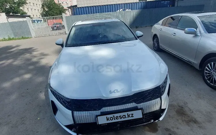 Kia K5 2025 года за 13 400 000 тг. в Семей