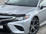 Toyota Camry 2020 года за 13 500 000 тг. в Семей – фото 3