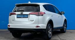 Toyota RAV4 2019 года за 11 980 000 тг. в Алматы – фото 3