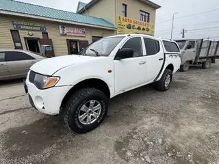 Mitsubishi L200, 2006