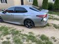 Toyota Camry 2018 года за 8 300 000 тг. в Уральск – фото 4
