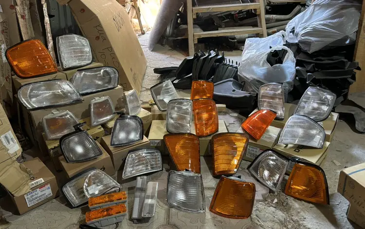 Поворотник за 10 000 тг. в Шымкент
