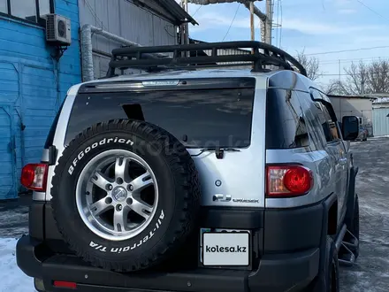 Toyota FJ Cruiser 2007 года за 14 500 000 тг. в Алматы – фото 2