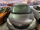 Toyota Sienna 2012 годаfor6 850 000 тг. в Актау – фото 2