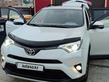 Toyota RAV4 2016 года за 10 700 000 тг. в Аксай