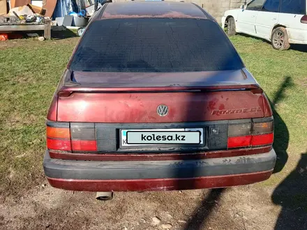 Volkswagen Passat 1991 года за 1 100 000 тг. в Алматы – фото 2