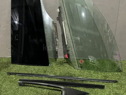 Стекло тойота матрикс е140 за 35 000 тг. в Караганда