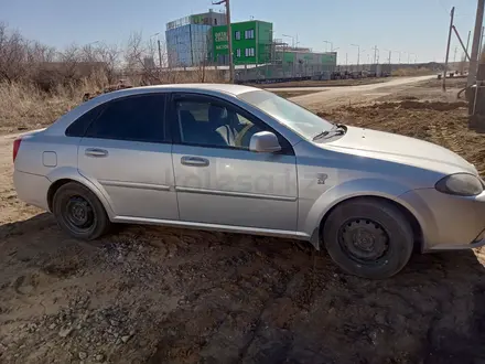 Daewoo Gentra 2014 года за 3 300 000 тг. в Актобе – фото 2