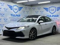 Toyota Camry 2022 года за 22 650 000 тг. в Шымкент