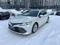 Toyota Camry Luxe 2019 года за 14 650 000 тг. в Астана