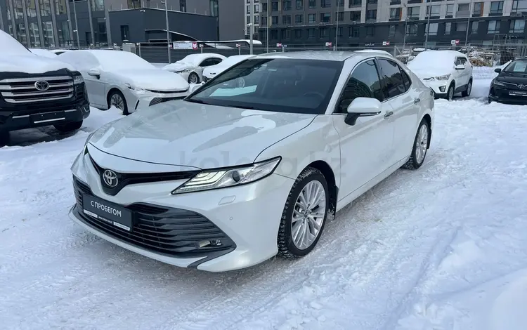 Toyota Camry Luxe 2019 года за 14 650 000 тг. в Астана
