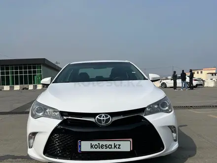 Toyota Camry 2017 года за 5 300 000 тг. в Актау – фото 3