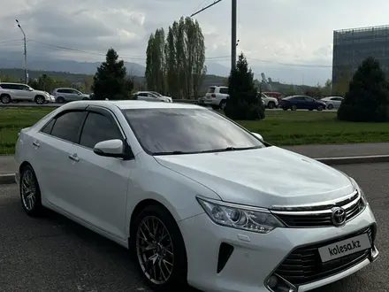 Toyota Camry 2015 года за 14 350 000 тг. в Алматы – фото 5