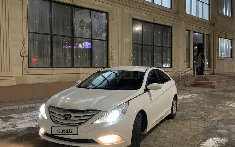 Hyundai Sonata 2013 года за 3 300 000 тг. в Атырау