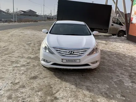 Hyundai Sonata 2013 года за 3 300 000 тг. в Атырау – фото 5