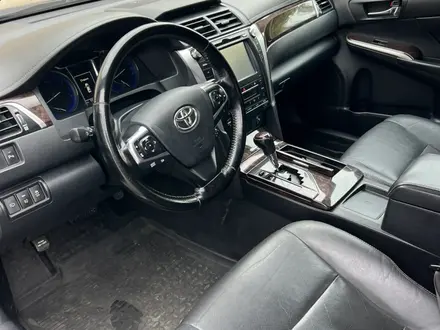 Toyota Camry 2015 года за 10 100 000 тг. в Шымкент – фото 3