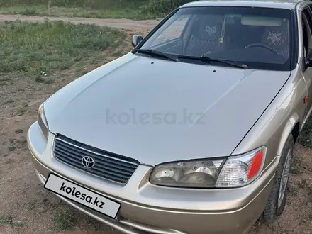 Toyota Camry 1997 года за 2 100 000 тг. в Астана